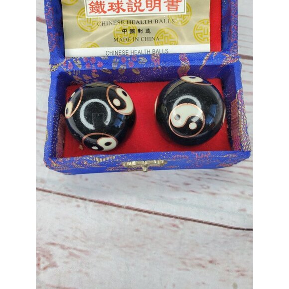 Chinese Yin Yang Black & White Health Stress Relief Balls with Carrying Case - Picture 7 of 10